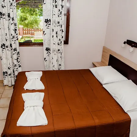 Hotel Eleana And